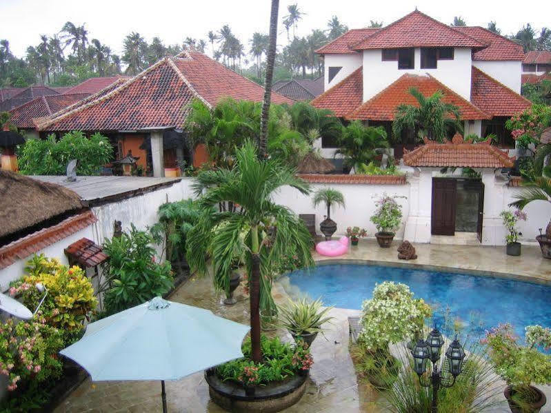 Ombak Putih Bungalows 호텔 누사두아 외부 사진
